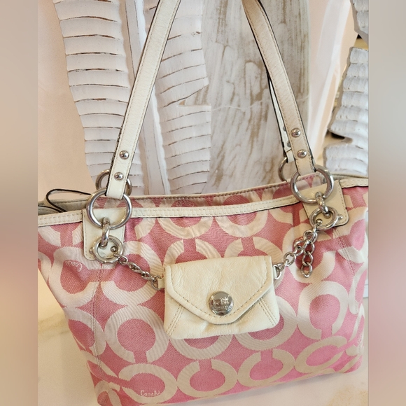 Coach Madison Op Art Shoulder bag. GORGEOUS flirty Barbie pink and white - Picture 10 of 16